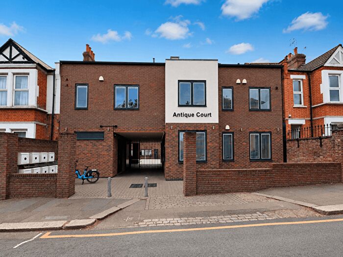 1 Bedroom Flat To Rent In Tynemouth Road, N15