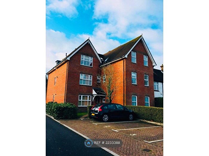 2 Bedroom Flat To Rent In London Road, East Grinstead, RH19