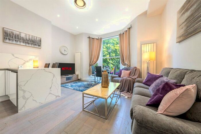 3 Bedroom Flat To Rent In Carlton Vale, London, NW6