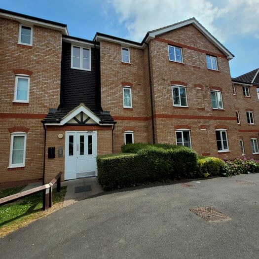 2 Bedroom Flat To Rent In Daneholme Close, Daventry, Northants, NN11