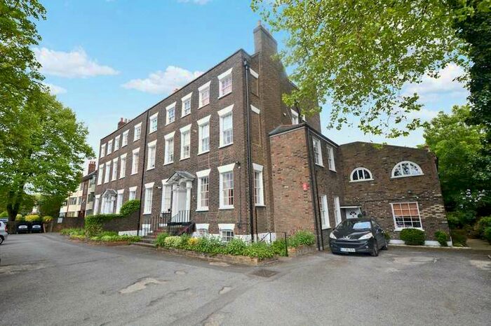 1 Bedroom Flat To Rent In Woodford Road, South Woodford, E18