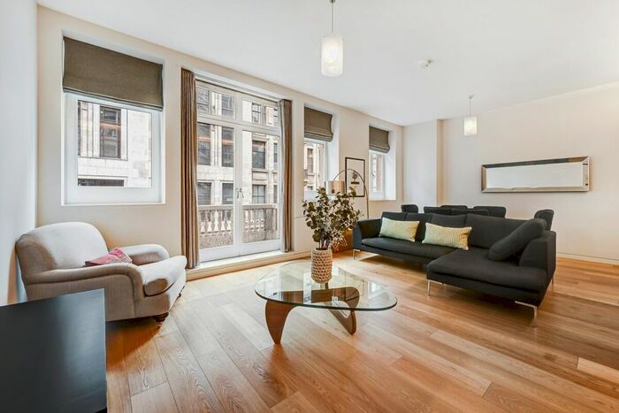 2 Bedroom Flat To Rent In Great Castle Street, London, W1W