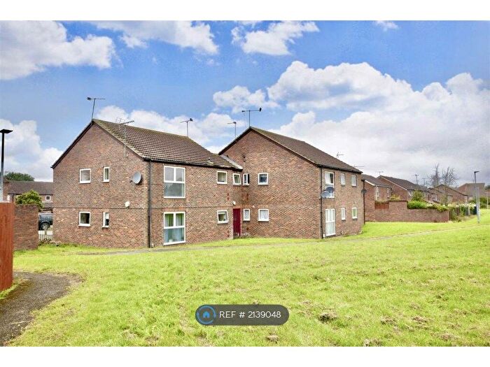 2 Bedroom Flat To Rent In Meadow Way, Leighton Buzzard, LU7