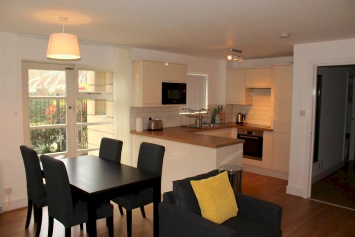 2 Bedroom Flat To Rent In Ashton House, Slate Wharf, Manchester, M15