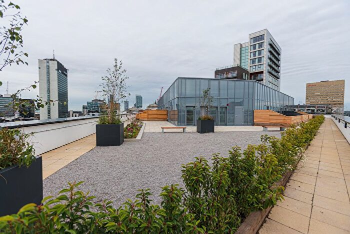 2 Bedroom Flat To Rent In Nuovo Apartments, Great Ancoats Street, Manchester, M4