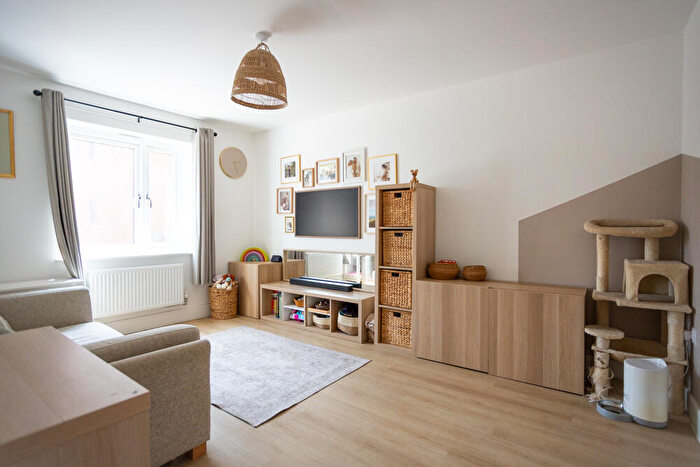 3 Bedroom Semi-Detached House For Sale In Glazing House Drive, Faversham, Kent, ME13