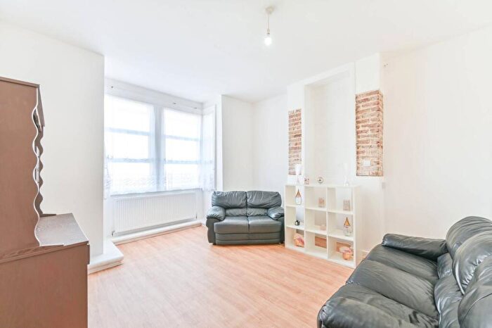 2 Bedroom Flat For Sale In Honeywood Road, Harlesden, London, NW10