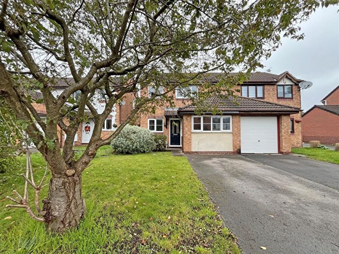 3 Bedroom Semi-Detached House To Rent In Cameo Close, Colwick, Nottingham, NG4