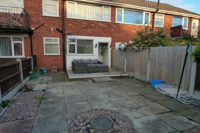 2 Bedroom Flat To Rent In Crosby, Liverpool, L23