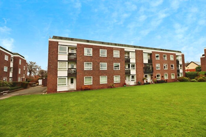 2 Bedroom Apartment For Sale In Lancelyn Court, Spital, CH63