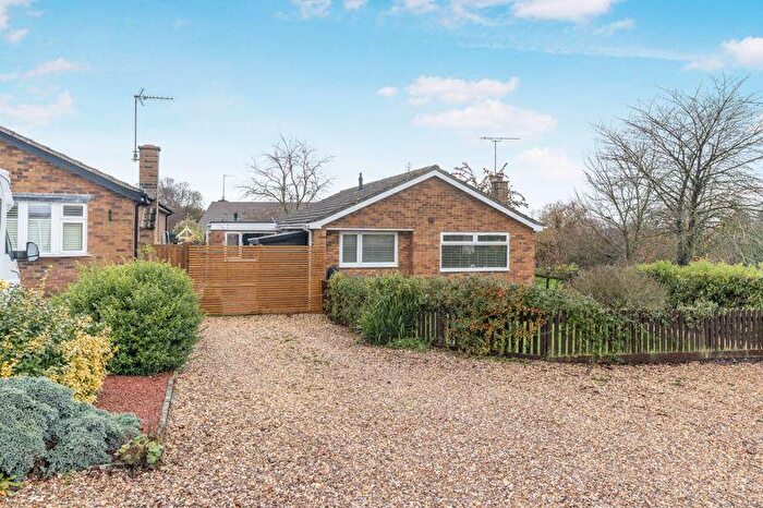 3 Bedroom Detached Bungalow For Sale In Sutton Close, Aston Le Walls, NN11