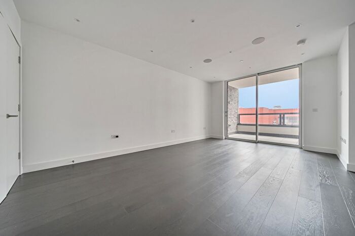 1 Bedroom Flat For Sale In Crimscott Street, London, SE1