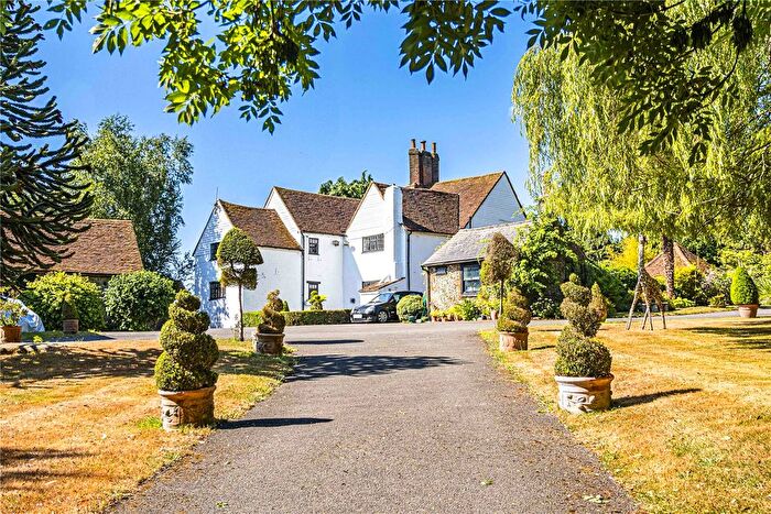 5 Bedroom Detached House For Sale In Bedmond Road, Pimlico, Hemel Hempstead, Hertfordshire, HP3