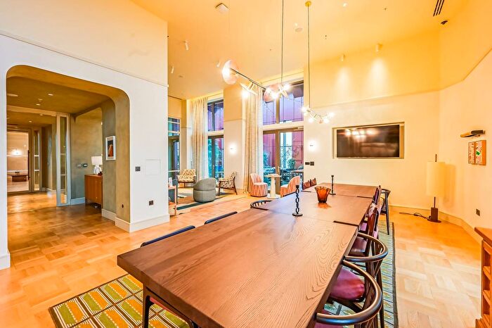 2 Bedroom Flat To Rent In Selbourne Road, Walthamstow, E17