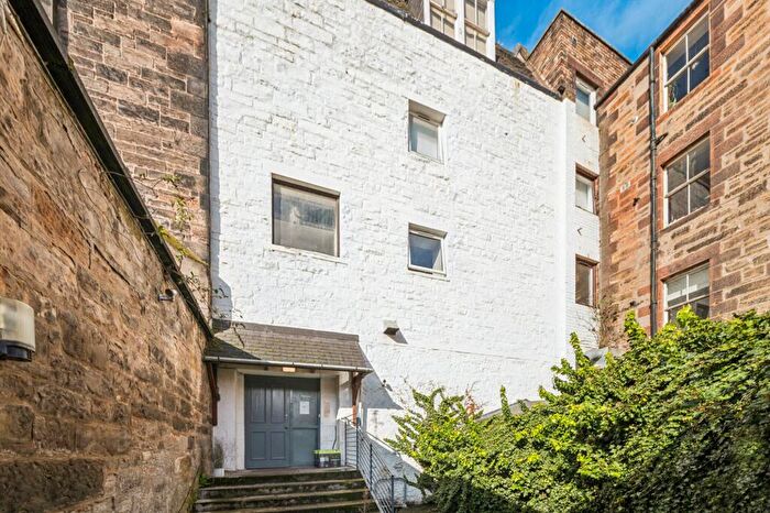 2 Bedroom Apartment For Sale In Johns Lane, Edinburgh, EH6