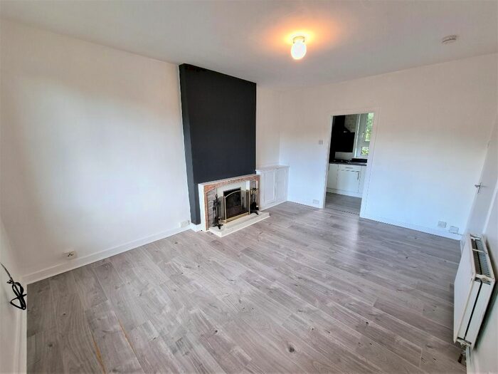 2 Bedroom Flat To Rent In Hilton Drive, Hilton, Aberdeen, AB24