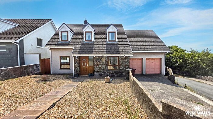 4 Bedroom Detached House For Sale In Woodlands Crescent, Milford Haven, SA73