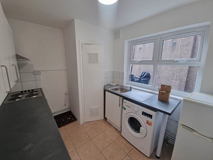 1 Bedroom Flat To Rent In Turnpike Lane, London, N8