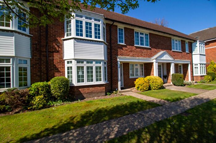 2 Bedroom Maisonette For Sale In Cranbrook Court, Fleet, GU51