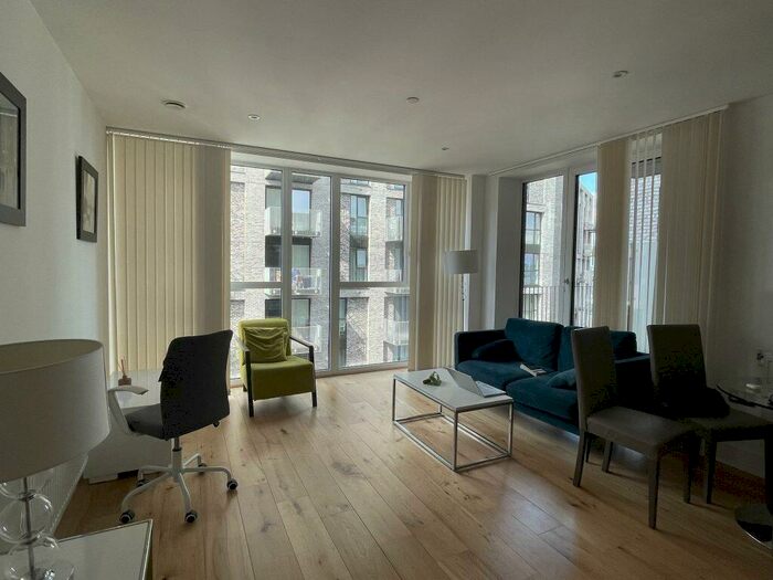 1 Bedroom Flat To Rent In Caxton Street North, Canning Town, &# Bedroom Modern, E16