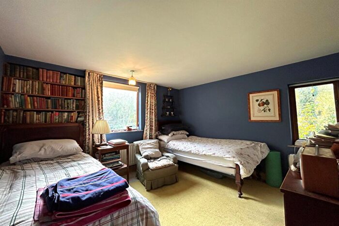 5 Bedroom Detached House To Rent In Affpuddle, DT2