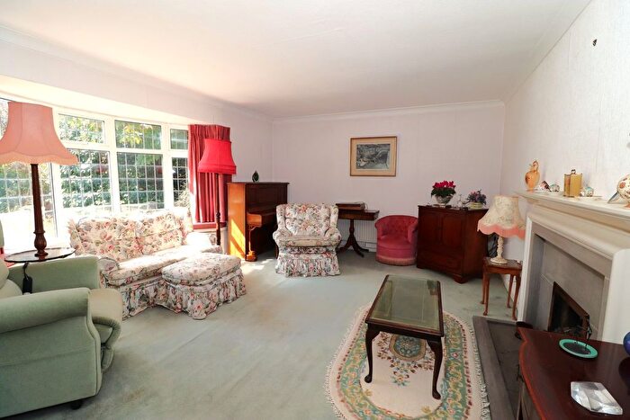 3 Bedroom Detached House For Sale In Cooden Close, Cooden, Bexhill-On-Sea, TN39