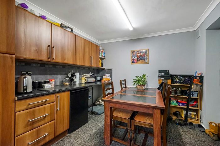 4 Bedroom Semi-detached House For Sale In Eggleston View, Darlington, DL3