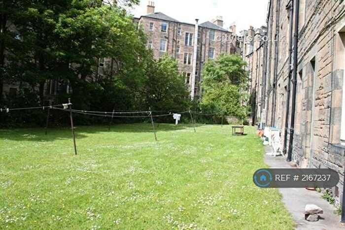 3 Bedroom Flat To Rent In Bruntsfield Gardens, Edinburgh, EH10