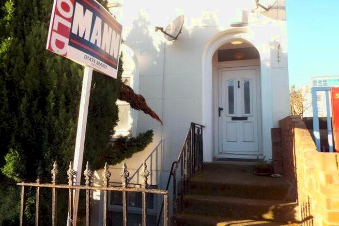 2 Bedroom Flat To Rent In Wellington Street, Gravesend, DA12