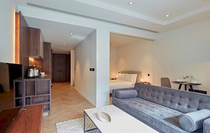 Studio To Rent In L-, Circus Road West, Battersea, SW11