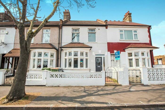 4 Bedroom Detached House To Rent In Cumberland Road, London, E13