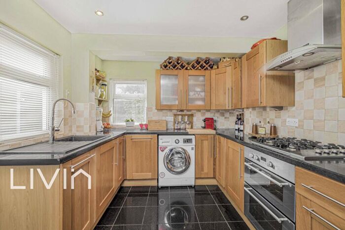 2 Bedroom Semi-Detached House For Sale In Sylverdale Road, Croydon, Surrey, CR0
