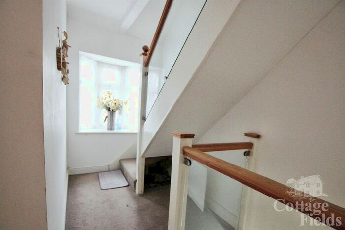 2 Bedroom Flat To Rent In Woodstock Crescent, London, N9