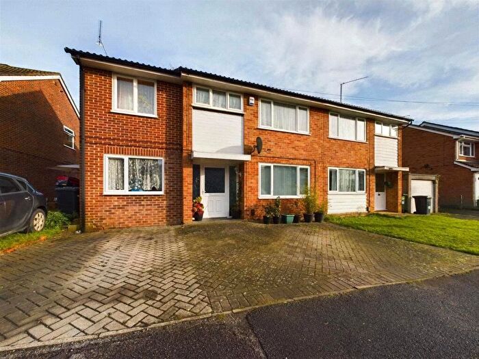 5 Bedroom Semi-Detached House To Rent In Ferndale Avenue, Reading, Berkshire, RG30