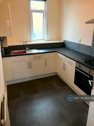 1 Bedroom Flat To Rent In Moor View Terrace, Plymouth, PL4