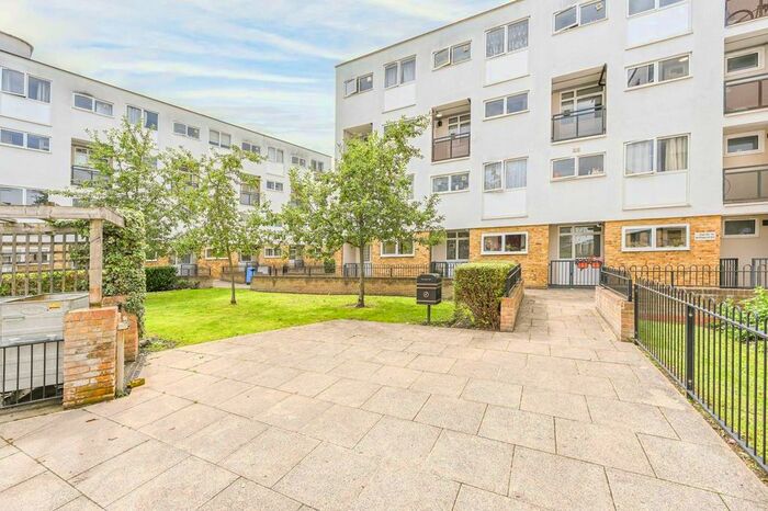 1 Bedroom Flat For Sale In Elias Place, Oval, London, SW8