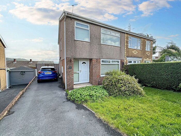 3 Bedroom Semi-Detached House For Sale In Lon Tyrhaul, Llansamlet, Swansea, SA7