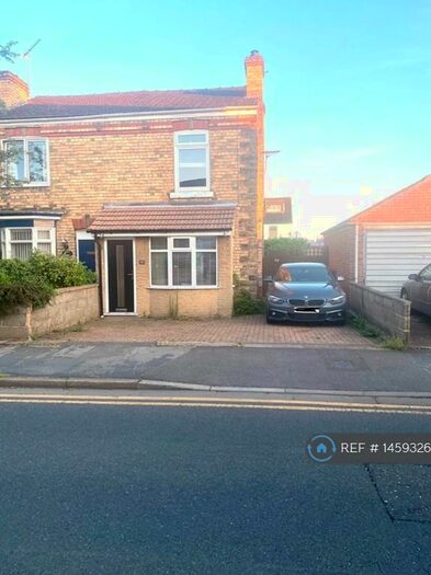 2 Bedroom Semi-Detached House To Rent In North Marsh Road, Gainsborough, DN21