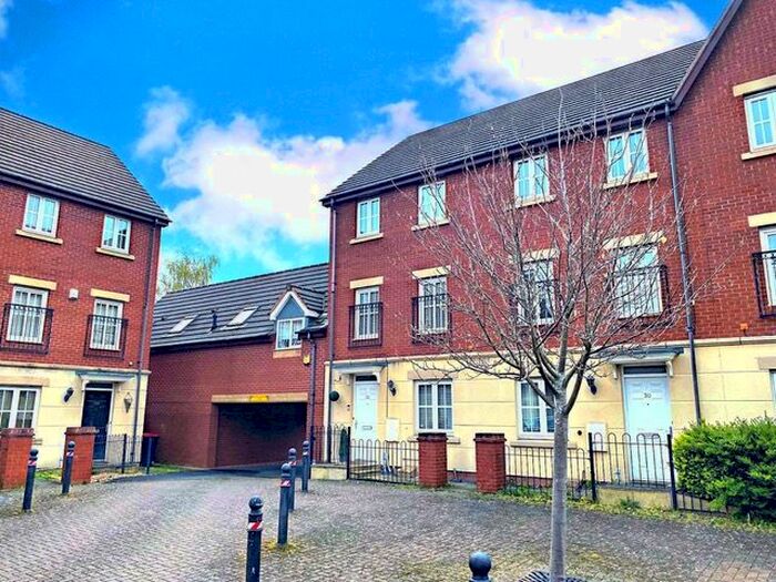 4 Bedroom Detached House To Rent In Saville Close, Telford, TF1