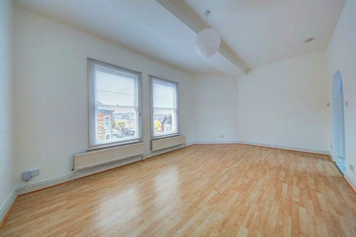 1 Bedroom Flat To Rent In Northcote Road, London, London, SW11