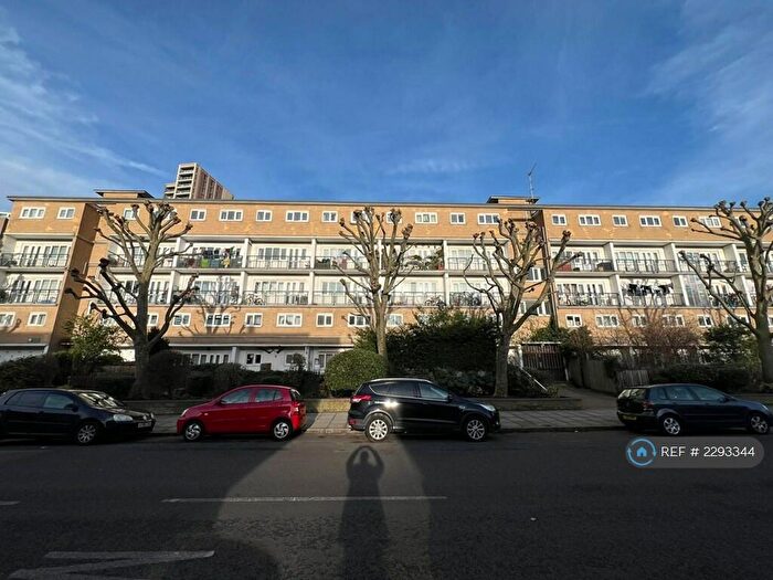4 Bedroom Flat To Rent In Skeggs House, London, E14
