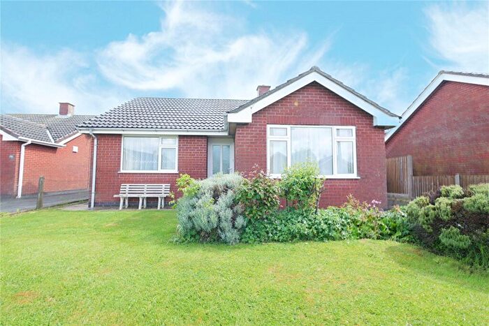 2 Bedroom Bungalow For Sale In Marine Avenue, Sutton-on-Sea, Mablethorpe, Lincolnshire, LN12
