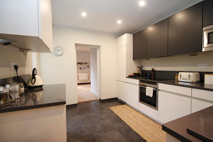 2 Bedroom Flat To Rent In Selborne Road, BN3