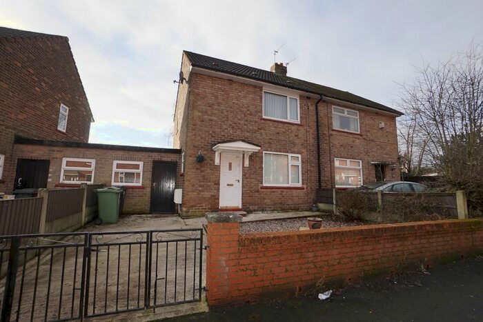 2 Bedroom Semi-Detached House To Rent In Dovedale Road, Ashton In Makerfield, Wigan, WN4