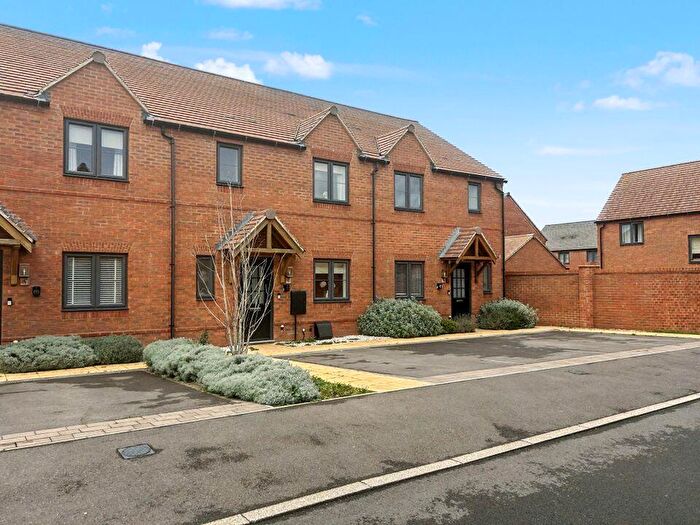 3 Bedroom Terraced House For Sale In Jenkins Close, Blunsdon, Swindon, SN26