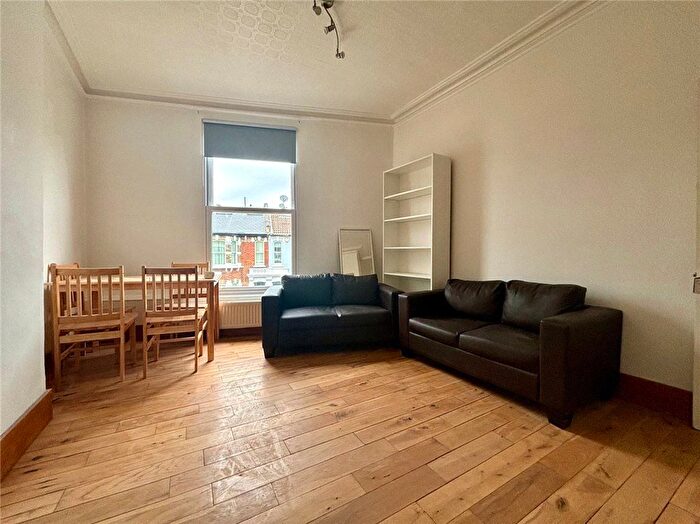 2 Bedroom Flat To Rent In Lillie Road, London, SW6