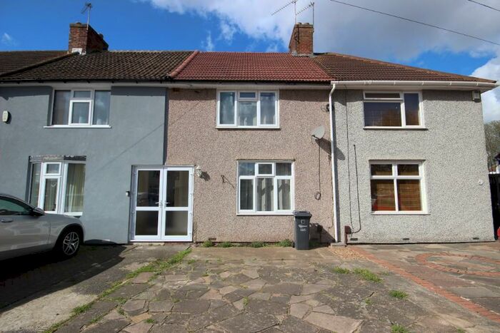 2 Bedroom Terraced House To Rent In Canonsleigh Road, Dagenham, RM9