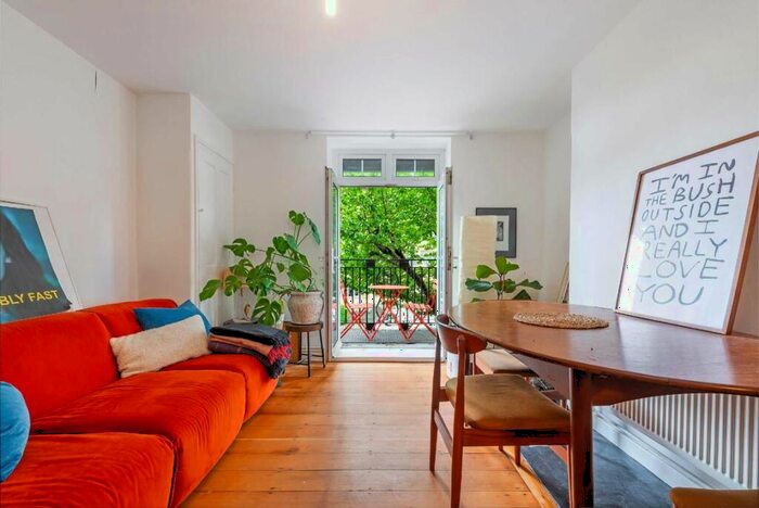 2 Bedroom Flat To Rent In Charlotte Terrace, Islington, N1