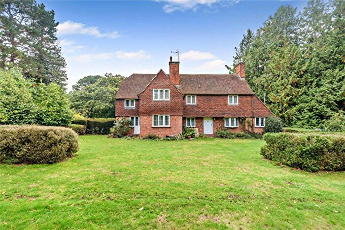 6 Bedroom House For Sale In Burys Bank Road, Greenham, Thatcham, Berkshire, RG19