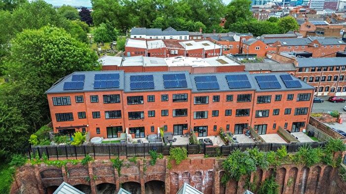 3 Bedroom Terraced House To Rent In Pemberton Street, Birmingham, B18